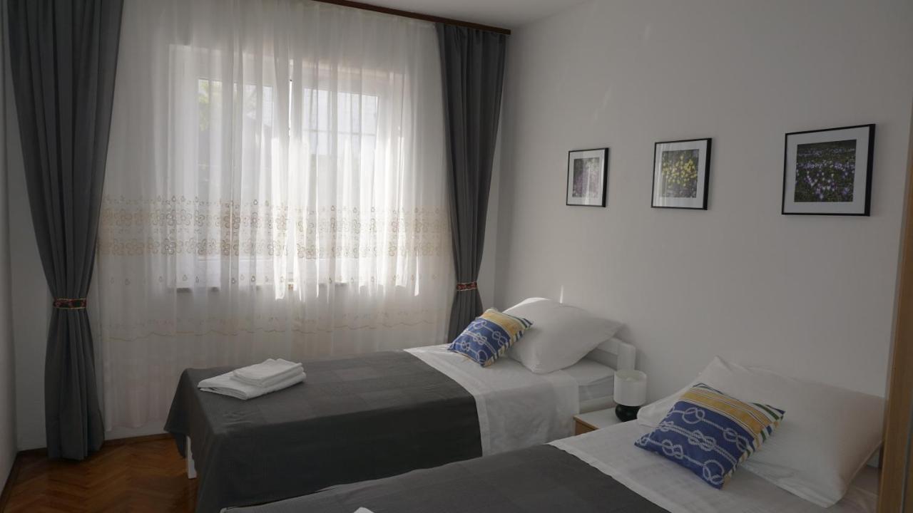 Apartment Zuza Krk Krk Town Exterior foto